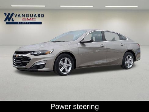 Used 2025 Chevrolet Malibu LT FWD image 3