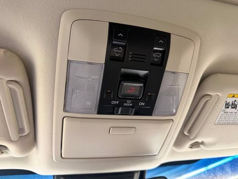 Used 2023 Lexus GX 460 Premium w/ Premium Package AWD/4WD image 32