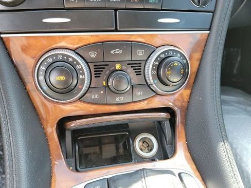 Used 2007 Mercedes-Benz SL 550 w/ Premium Pkg I image 13