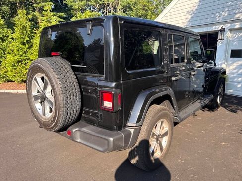 Used 2022 Jeep Wrangler Unlimited Sahara w/ Cold Weather Group AWD/4WD image 3