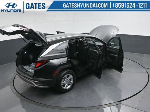 New 2025 Hyundai Tucson SE image 50