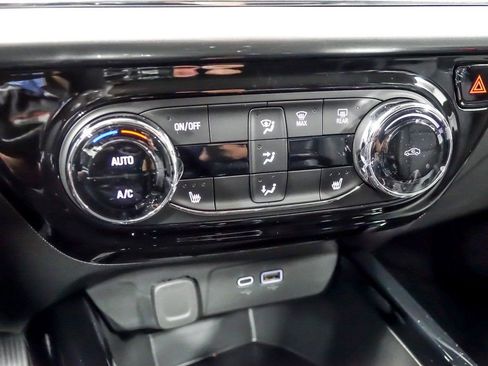 New 2026 Chevrolet Trax LT w/ Driver Confidence Package FWD image 19