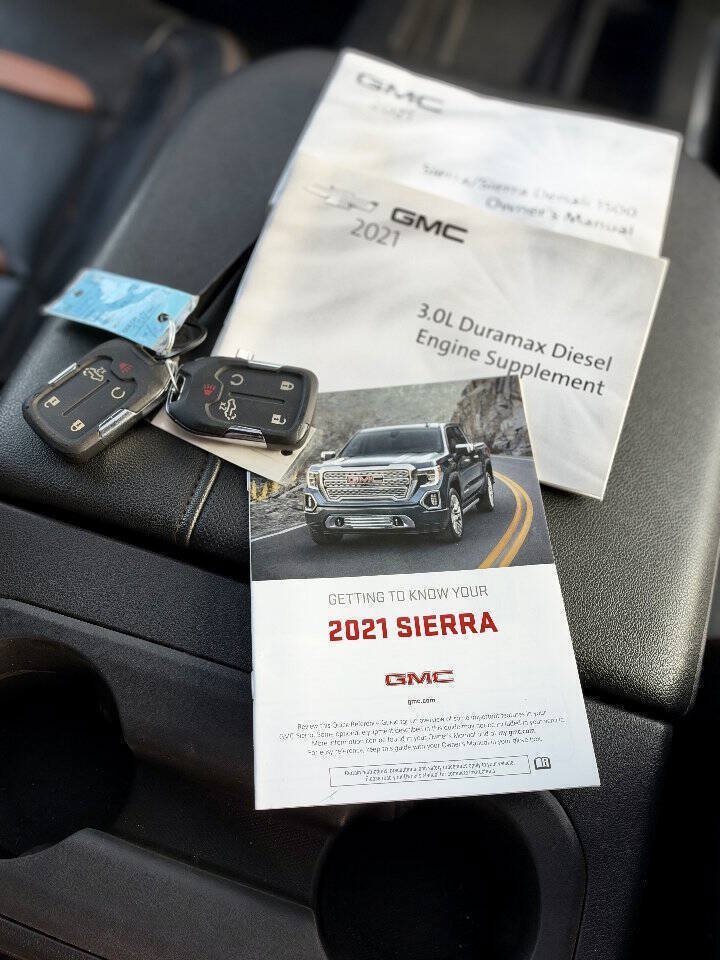 Used 2021 GMC Sierra 1500 AT4 w/ Technology Package AWD/4WD image 40