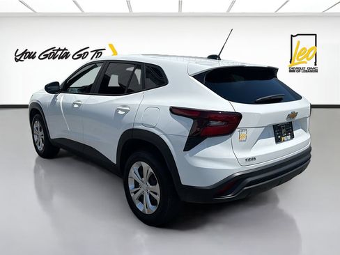 Used 2026 Chevrolet Trax LS FWD image 7