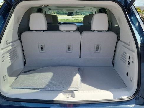New 2026 Buick Enclave Avenir w/ Super Cruise Package FWD image 7