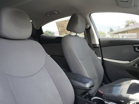 Used 2014 Hyundai Elantra SE w/ Option Group 02 FWD image 14