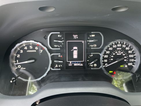Used 2020 Toyota Tundra Limited w/ Limited Premium Package AWD/4WD image 20