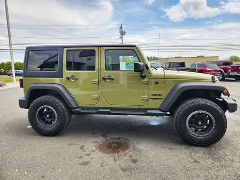 Used 2013 Jeep Wrangler Unlimited Sport AWD/4WD image 20
