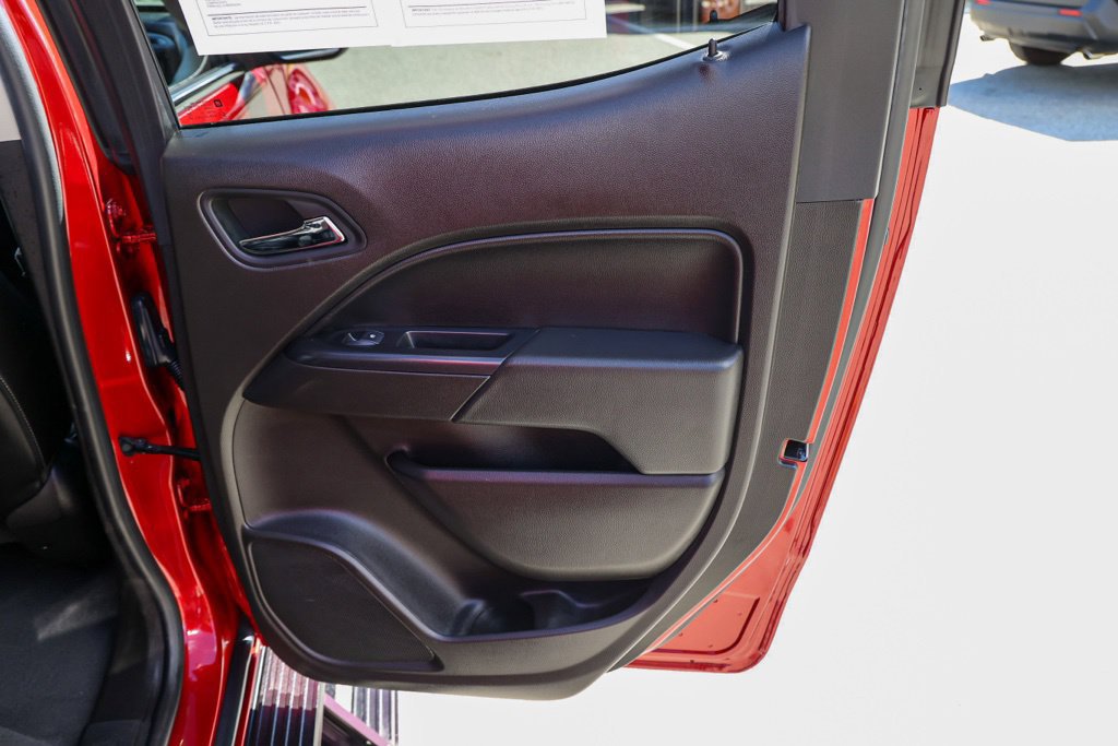 Used 2021 Chevrolet Colorado LT w/ Luxury Package RWD image 19