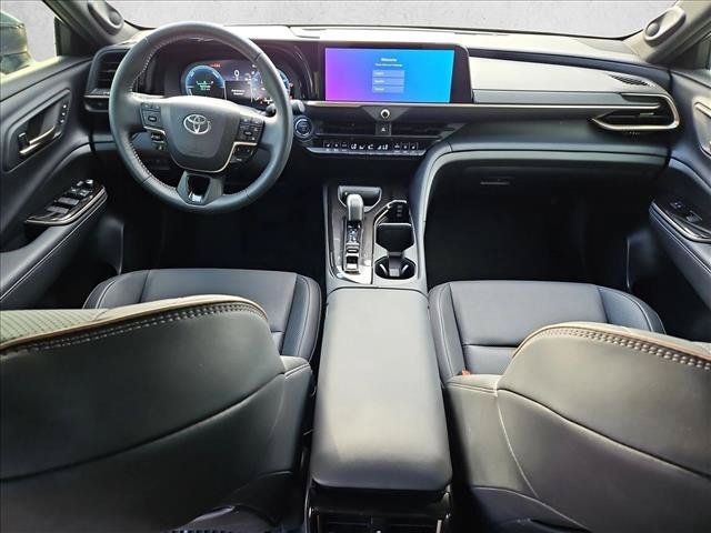 Used 2026 Toyota Crown AWD/4WD image 18
