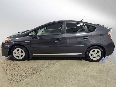 Used 2010 Toyota Prius Five image 4