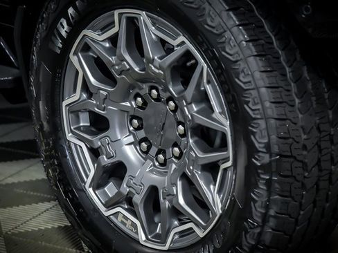 New 2025 GMC Hummer EV 3X image 3