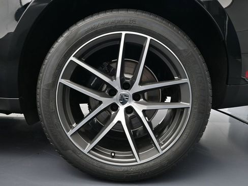 New 2026 Porsche Macan image 26