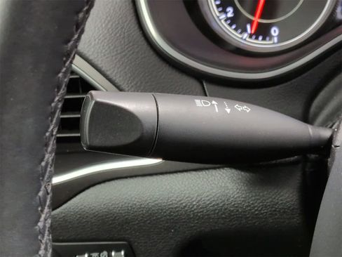 Certified 2019 Jeep Cherokee Trailhawk w/ Cold Weather Group image 27