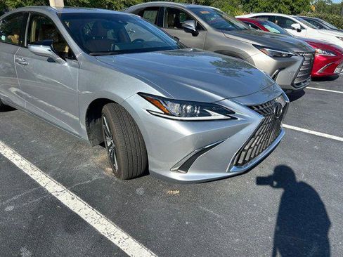 Certified 2025 Lexus ES 300h w/ Premium Package FWD image 3