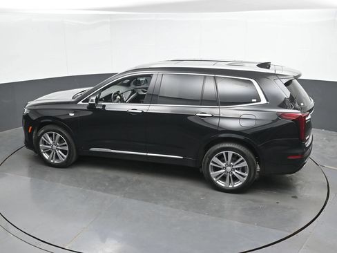 Used 2025 Cadillac XT6 Premium Luxury AWD/4WD image 38