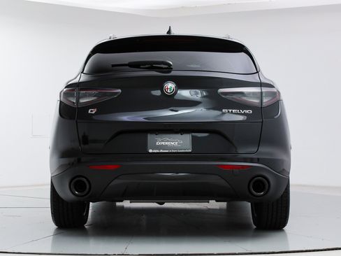 Used 2026 Alfa Romeo Stelvio Sprint w/ Convenience Package AWD/4WD image 4