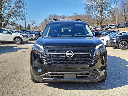 New 2026 Nissan Pathfinder SV image 2