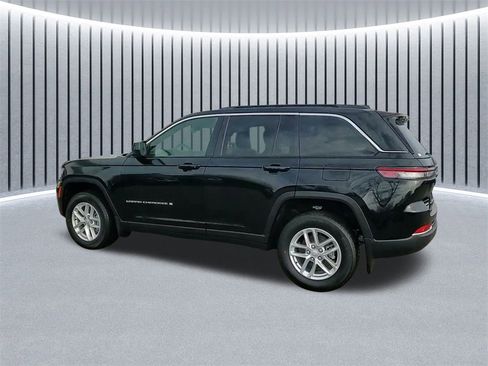 New 2025 Jeep Grand Cherokee Laredo X w/ Luxury Tech Group I image 14