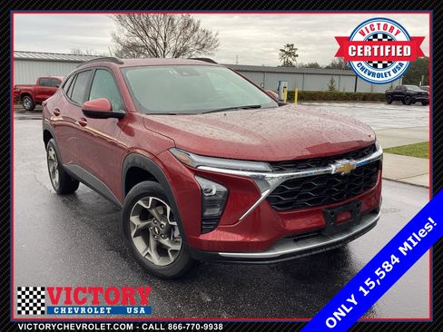 Used 2025 Chevrolet Trax LT w/ LT Convenience Package image 1