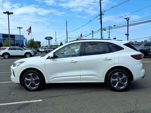 Used 2023 Ford Escape ST-Line Select AWD/4WD image 4