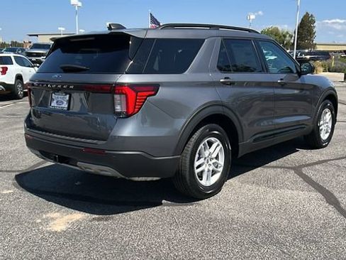 New 2026 Ford Explorer Active w/ Active Comfort Package RWD image 3