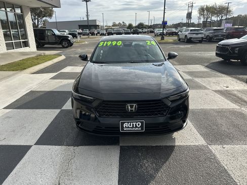 Used 2024 Honda Accord EX-L image 2