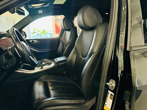 Used 2021 BMW X5 xDrive40i w/ M Sport Package image 15