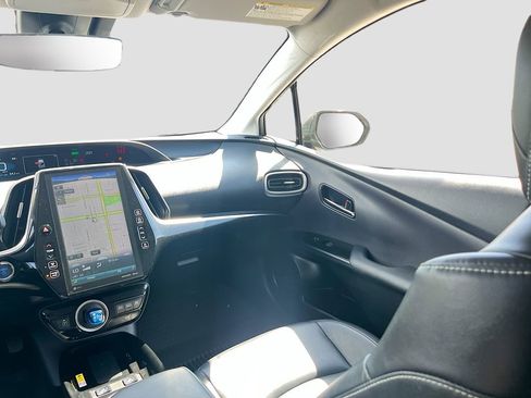 Used 2021 Toyota Prius Prime XLE image 24