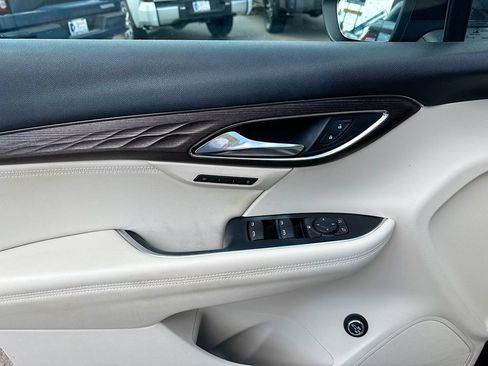 Used 2023 Buick Envision Avenir FWD image 9