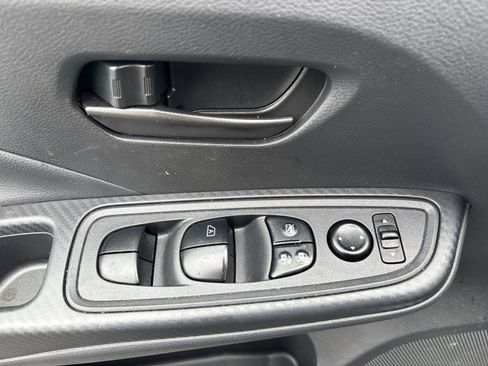 Used 2025 Nissan Versa S w/ Trunk Package FWD image 14