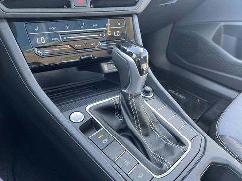 New 2026 Volkswagen Jetta SE FWD image 21
