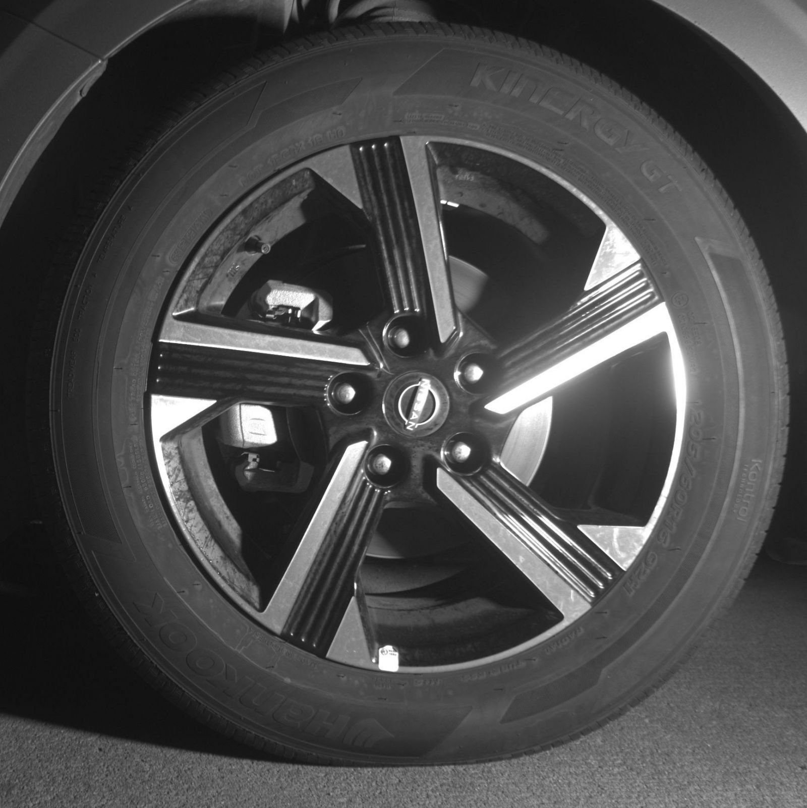 Used 2025 Nissan Sentra SV FWD image 13