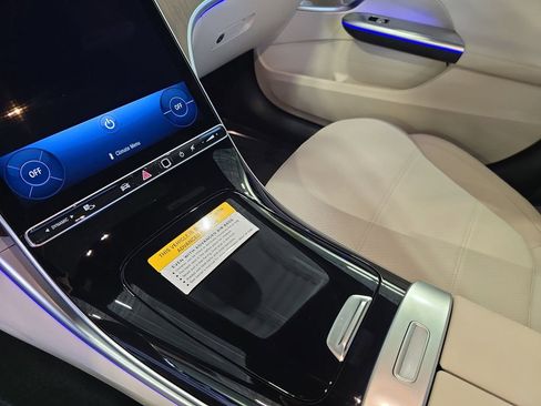 Certified 2025 Mercedes-Benz C 300 Sedan image 28