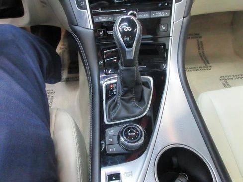 Used 2019 INFINITI Q50 Luxe w/ Essential Package (3.0T Luxe) AWD/4WD image 34