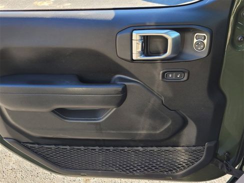 Used 2021 Jeep Wrangler Unlimited Willys image 26
