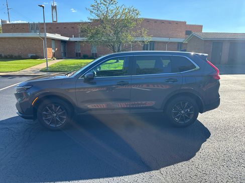 Used 2023 Honda CR-V EX image 4