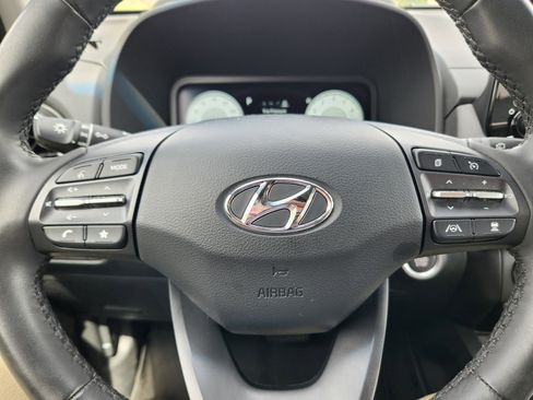 Used 2022 Hyundai Kona Limited AWD/4WD image 7