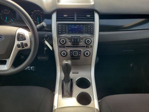 Used 2013 Ford Edge SE image 15