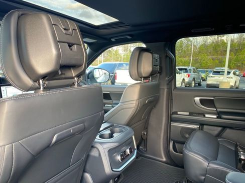 New 2026 Ford Expedition Platinum w/ Stealth Appearance Package AWD/4WD image 22