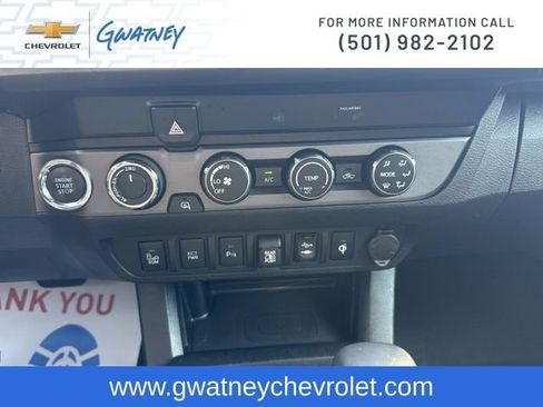 Used 2019 Toyota Tacoma TRD Sport w/ Technology Package AWD/4WD image 19