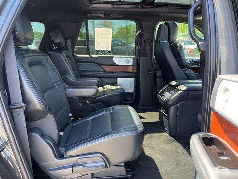 Used 2024 Lincoln Navigator L Reserve AWD/4WD image 20
