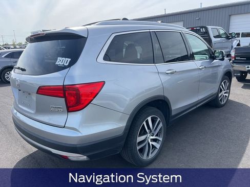 Used 2018 Honda Pilot Touring image 3