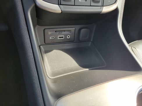 Used 2024 GMC Terrain Denali w/ Denali Premium Package AWD/4WD image 16