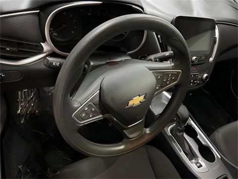 Used 2022 Chevrolet Malibu LT image 25