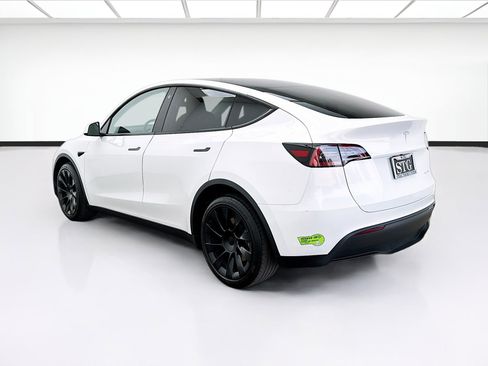 Used 2023 Tesla Model Y Long Range AWD/4WD image 6