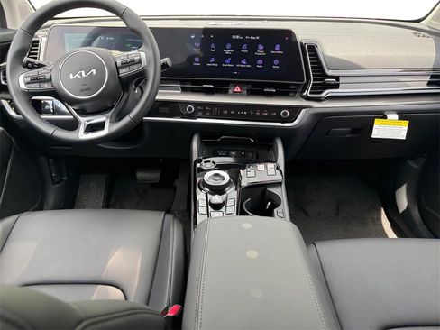 New 2025 Kia Sportage EX image 10