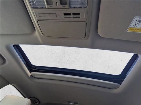 Used 2018 Honda CR-V Touring image 16