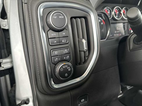 Certified 2022 Chevrolet Silverado 1500 RST w/ Redline Edition AWD/4WD image 32