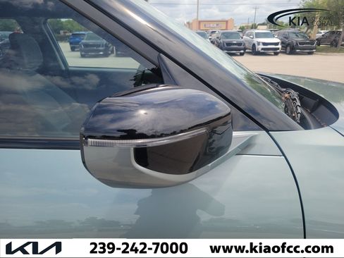 New 2027 Kia Seltos S FWD image 8